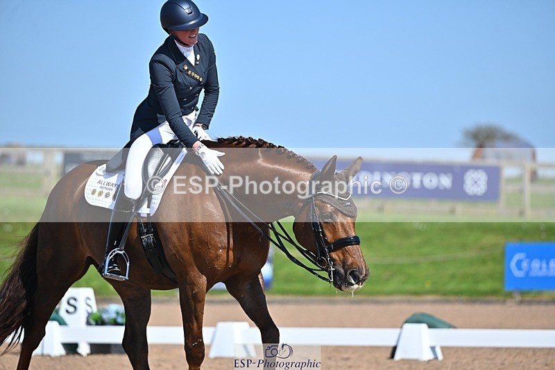 250405-135431-10985 - 141-Tyla.Schou-Dennis.DeNiro