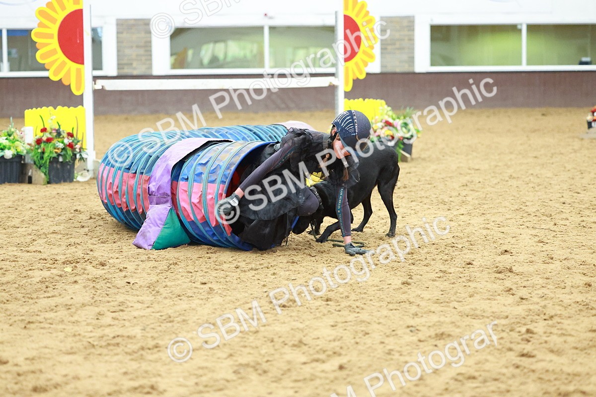 SBM_002587 - Class 3 - Horse & Hound (60cm)