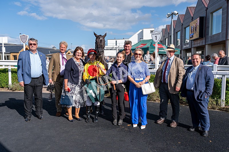 050825-Race 6-Happier-7884 - Race 6