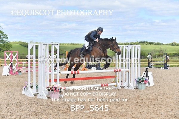 BPP_5645 - CLASS 24 SUN Senior BritiNovice/ 90cm Open