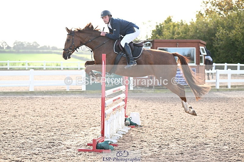 241023A-143307-01069 - Cls 4 Newcomers and 1.10m Open