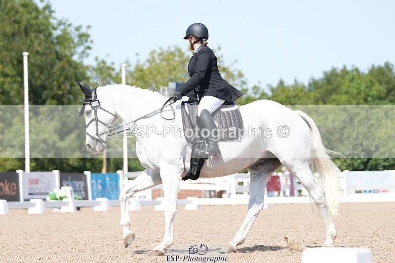 250817-134323-10483 - 179-Kate.WilliamsGhyllwood.April.Moment