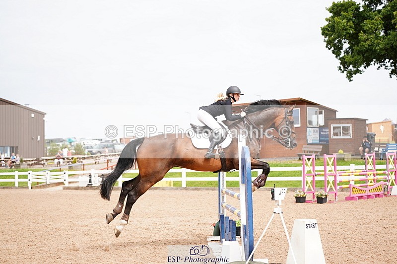 240803A-141242-08424 - Cls 38 1.05m Amateur Qualifier