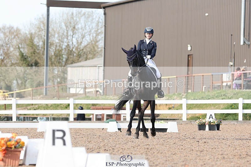 250404-174151-08097 - 069-India.Hamilton-Burnet-Kissingdale