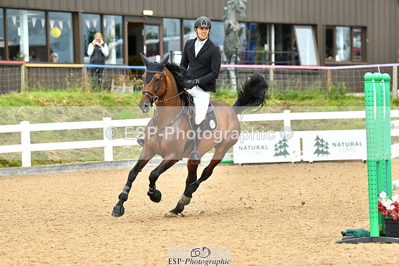 230721A-144520-07077 - Cls 22, 1 Star Gold 1.30m