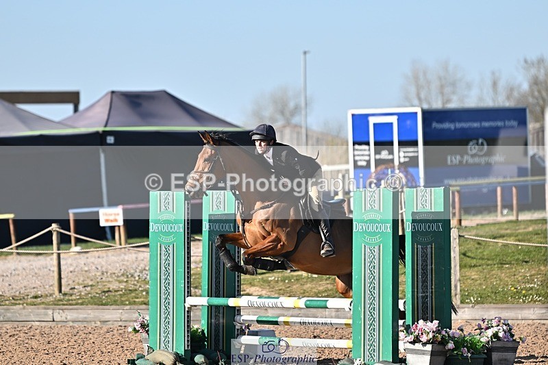 250401-171202-00306 - 70cm classes