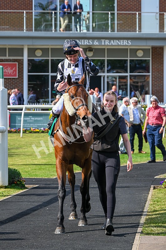 020526-Race 5-Emperor Caradoc-9920 - Race 5 3.55pm Alison And Andrew Richardson Ruby Anniversary Handicap
