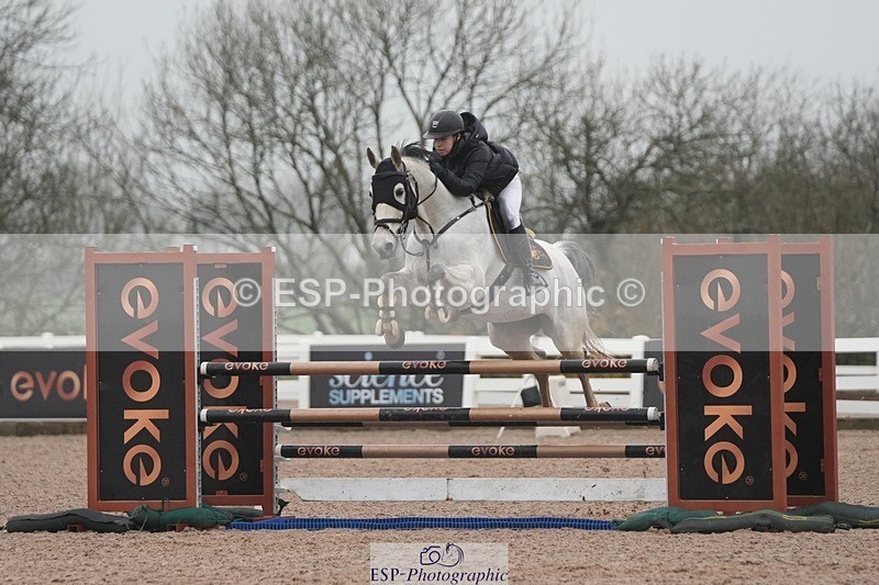 251207-121145-01996 - Cls 20 Snr Newcomers and 1.10m