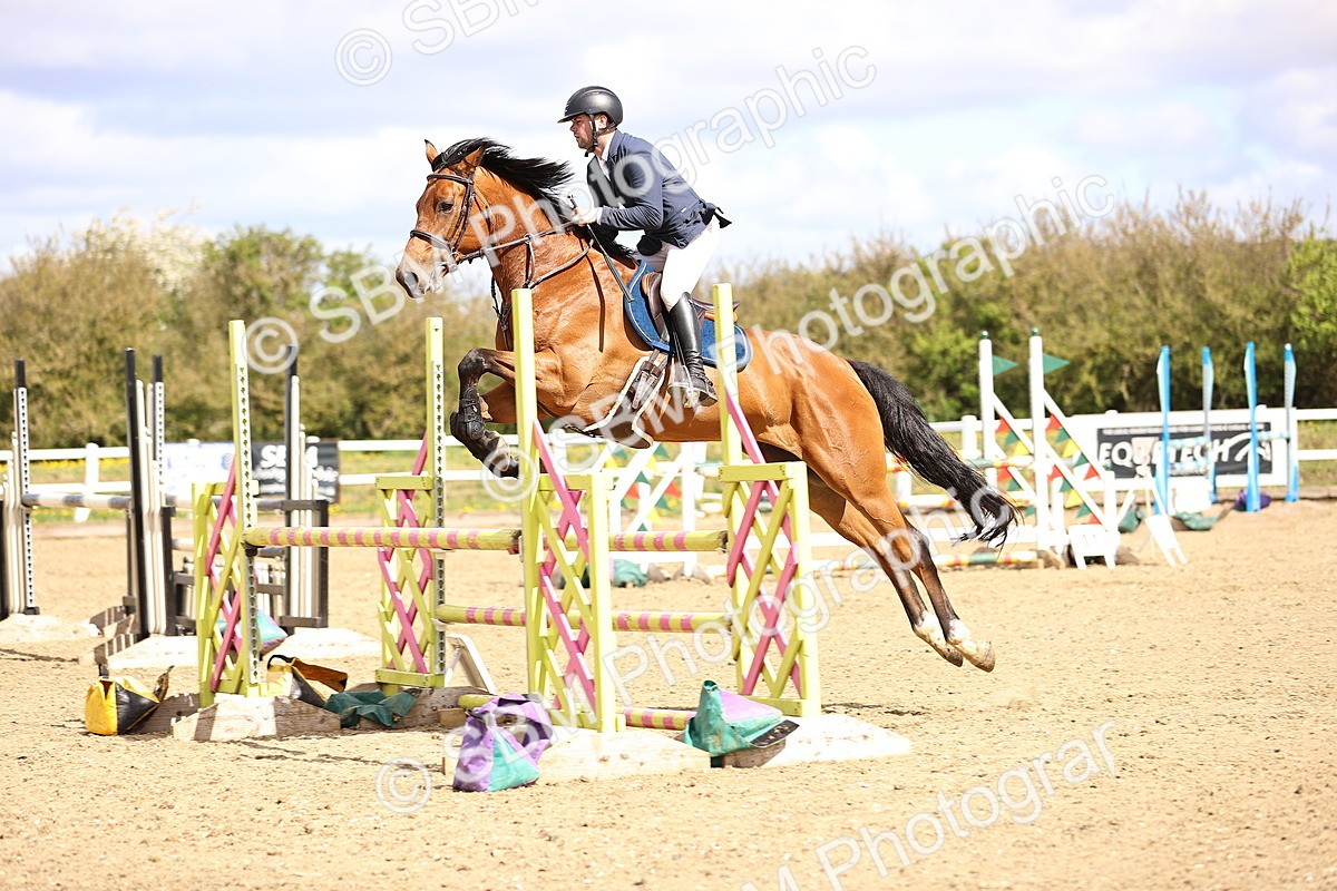 SBM_003458 - Class 16 - Senior Discovery - 1.00m