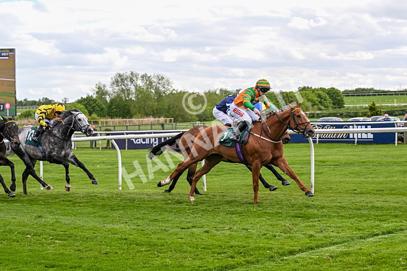 110526-Race 4-Irish Dancer-0859 - Race 4 4.00pm Download The Raceday Ready App Handicap