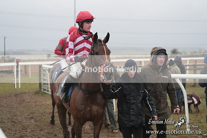 PtP 260125 1111 - Cocklebarrow Point-to-Point racing with the Heythrop Hunt 26/01/25