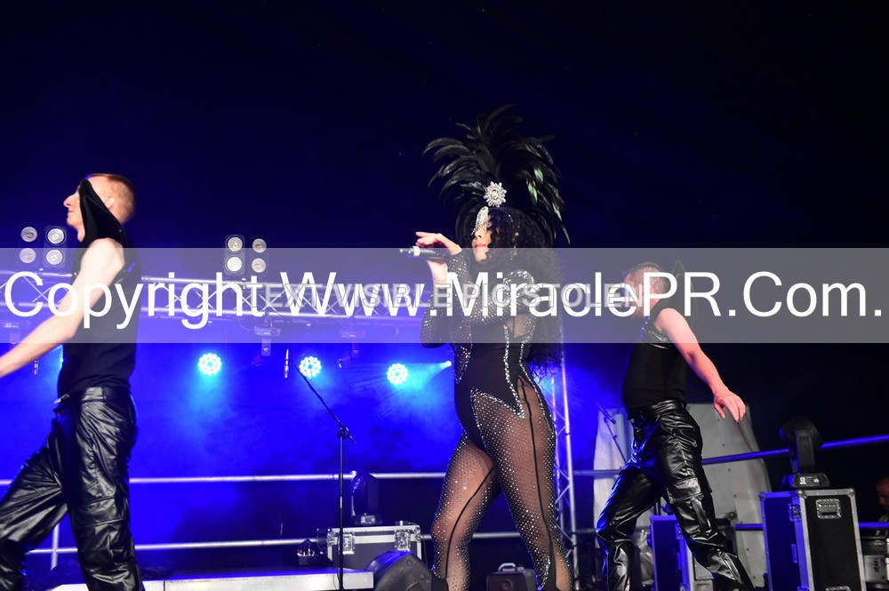 SH4_6994 - The Cher Experience