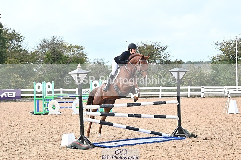 261014-125419-00513 - Cls  05 Snr Newcomers & 1.10m Open