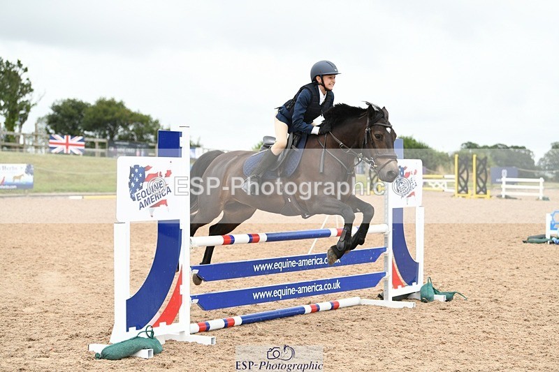 250807-112208-00620 - 90cm Round 1