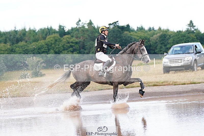 250802A-175852-09071 - H-370-Tom.Rowland-STRACOMER.CANDY.TOWN