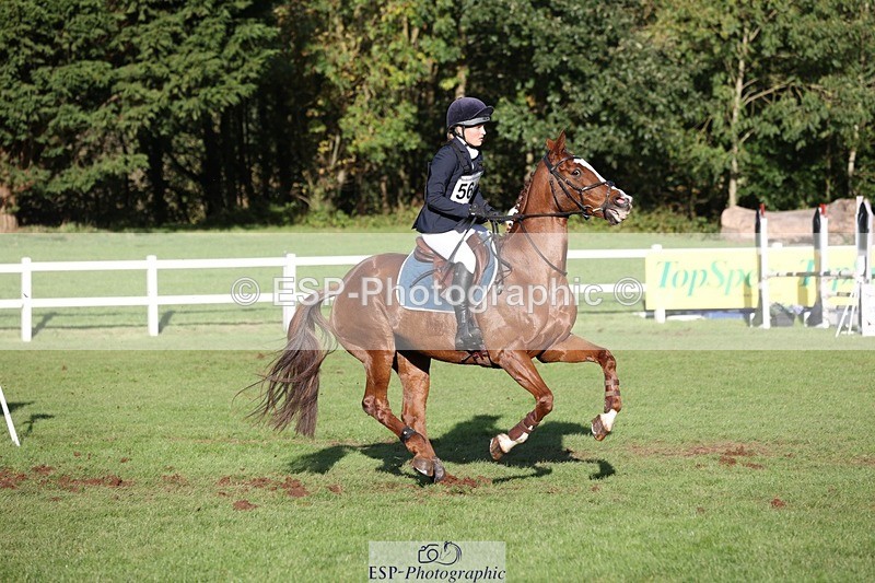 231022-155640-30026 - 564-JANA.DE.CAVAIGNAC-Rosie.Kendall-TrotUp+SJ