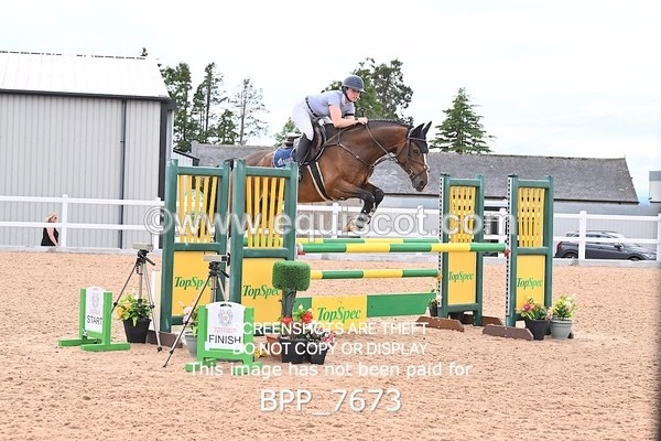 BPP_7673 - CLASS 16 FRI GFS Saddles Senior Newcomers/1.10m Open
