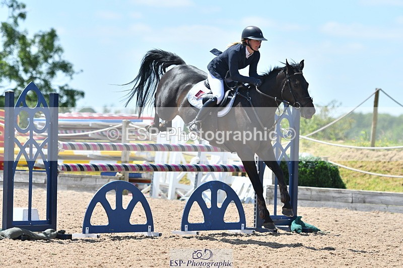 240609A-130138-05471 - Cls 18 Snr Newcomers and 1.10m Open