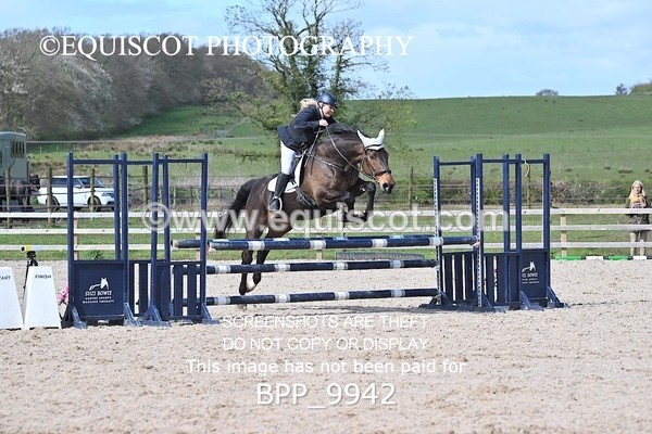 BPP_9942 - CLASS 19 SUN Senior British Novice/ 90cm Open