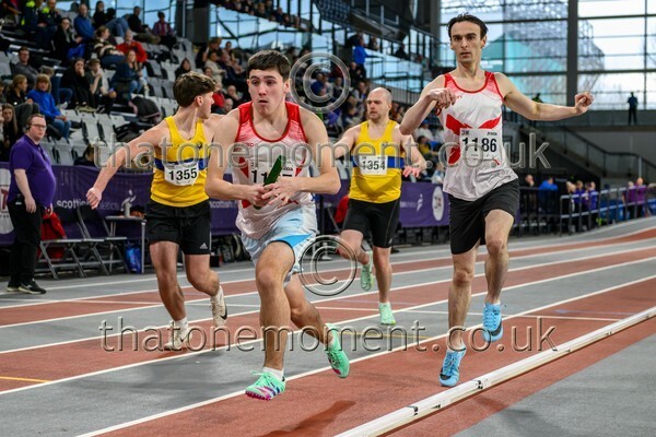 CombiMast25-925677 - Track Male Set One