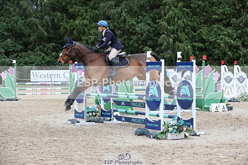 251026A-144839-26497 - G-514-Carolyn.Price With Trot Up