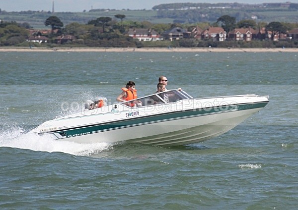 090426 SYNERGY IMG_5362 - Speedboats