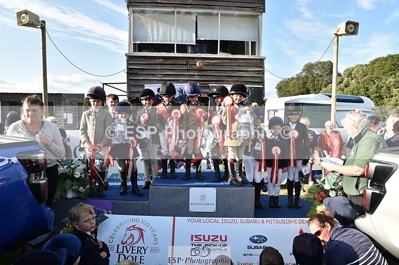 230824-181504-07034 - Thursday 40 and 50cm Presentations