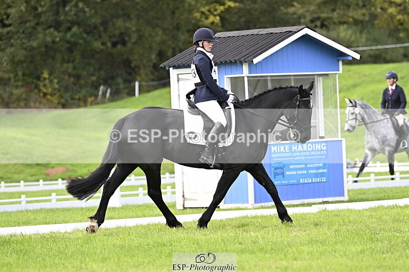 251023A-113604-03903 - F-413-Lucy.Jowett