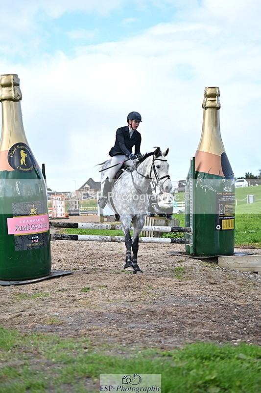 240912A-171049-02690 - Cls 7 Snr 90cm Open Speed Derby