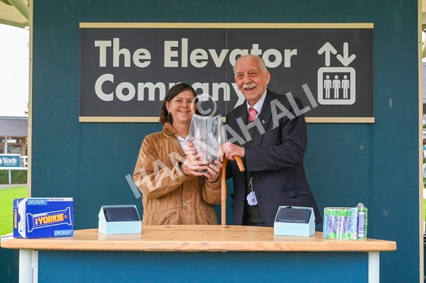 080924-Race 7-Young Fire-4360 - Race 7 5.10pm Elevator Company Amateur Jockeys' Handicap