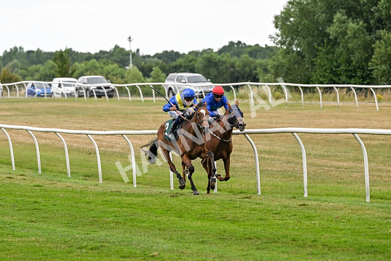 220726-Race 4-Sound Gloria-9777 - Race 4 15.42pm racingtv.com/freetrial Handicap