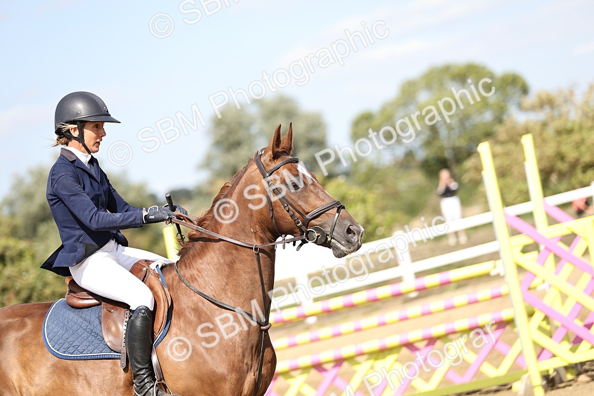 SBM_005152 - Class 6 = Senior Newcomers - 1.10m Open