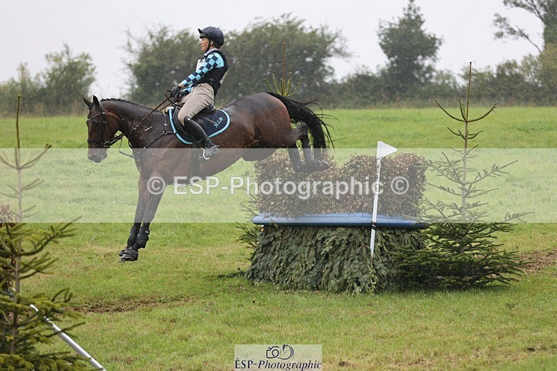 240901A-140619-09479 - 329-Hanna.Bertorelli-BWTH.CLASSIC.CUT