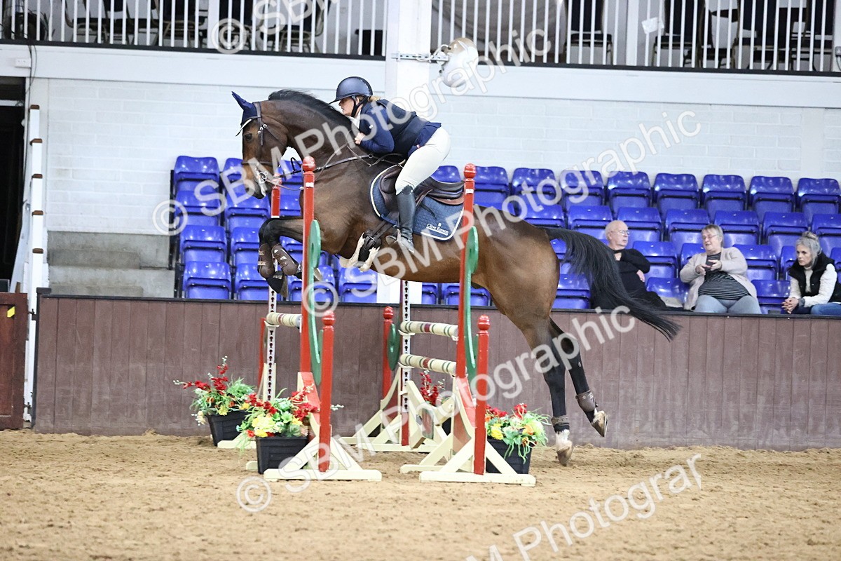 SBM_001810 - Class 4 - Senior Newcomers - 1.10m Open