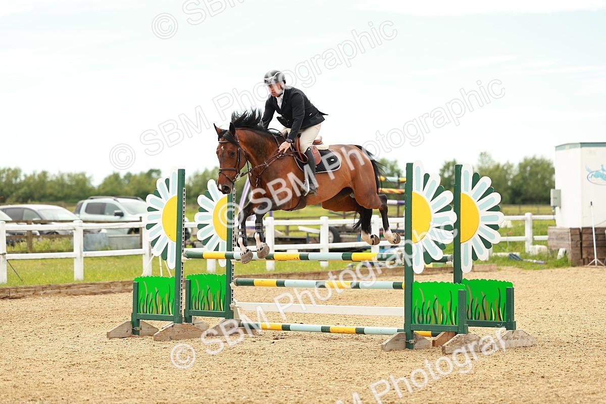 SBM_002139 - Class 4 - Senior Newcomers - 1.10m