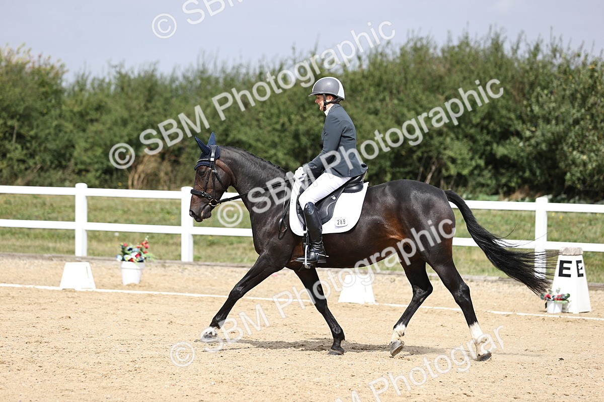 SBM_016900 - Class 14 Novice 23 - 11.53-12.56