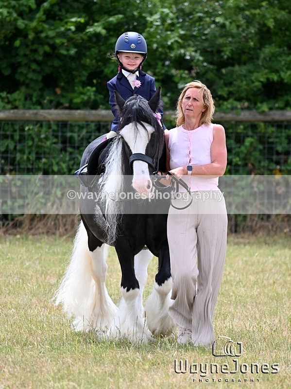 WJ6_8617 - Nancy & Churchill's first Show 22-06-25