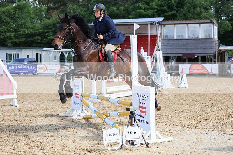 3E7A2668 - Class 2: 70cm Juniors and Seniors