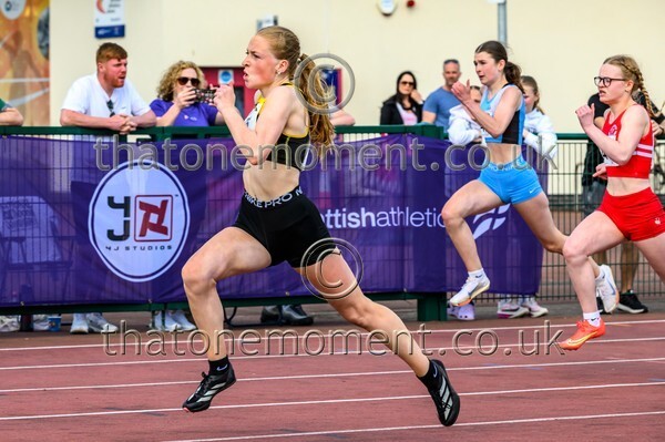 West25Sat-910259 - Track Female Set Two