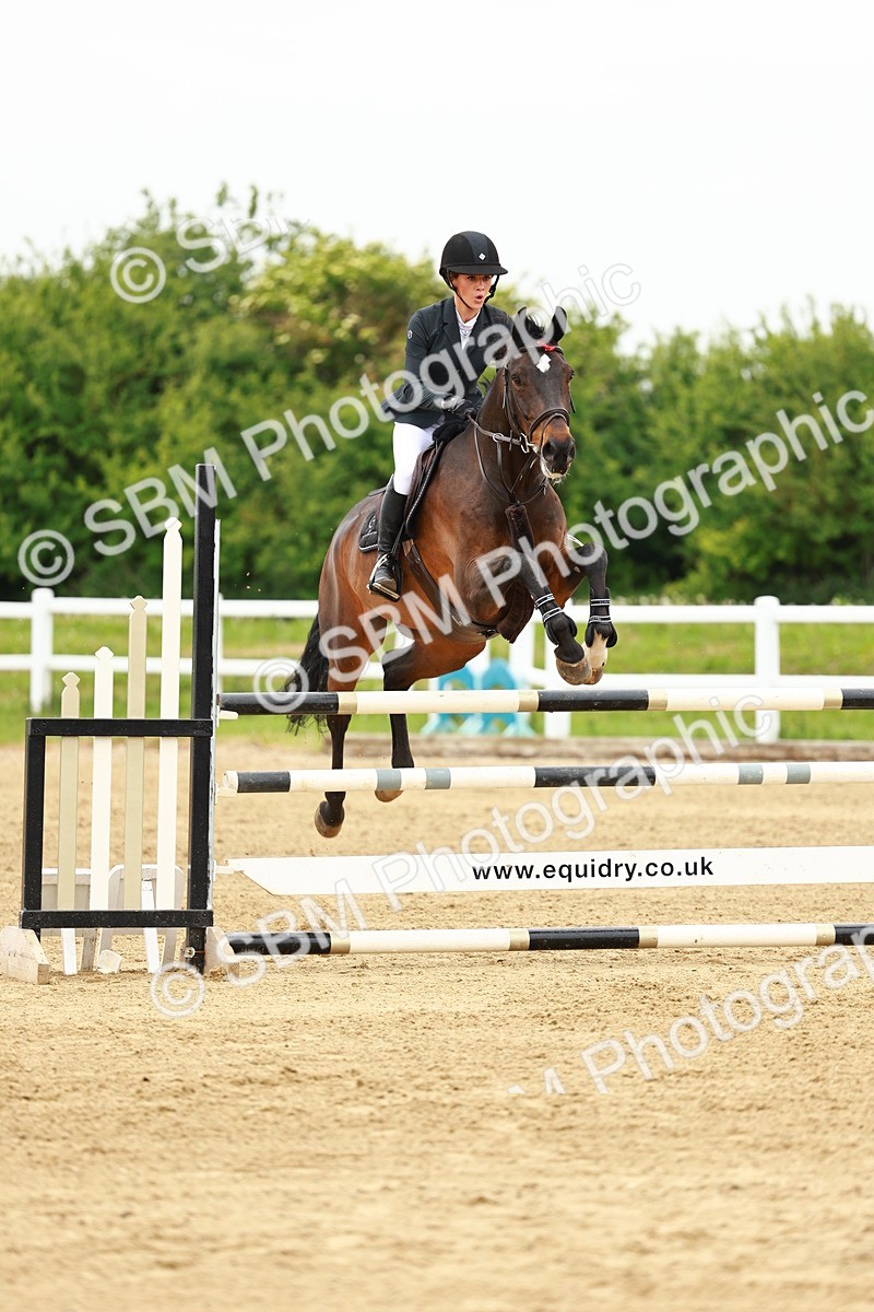 SBM_001118 - Class 4 - Senior Newcomers - 1.10m