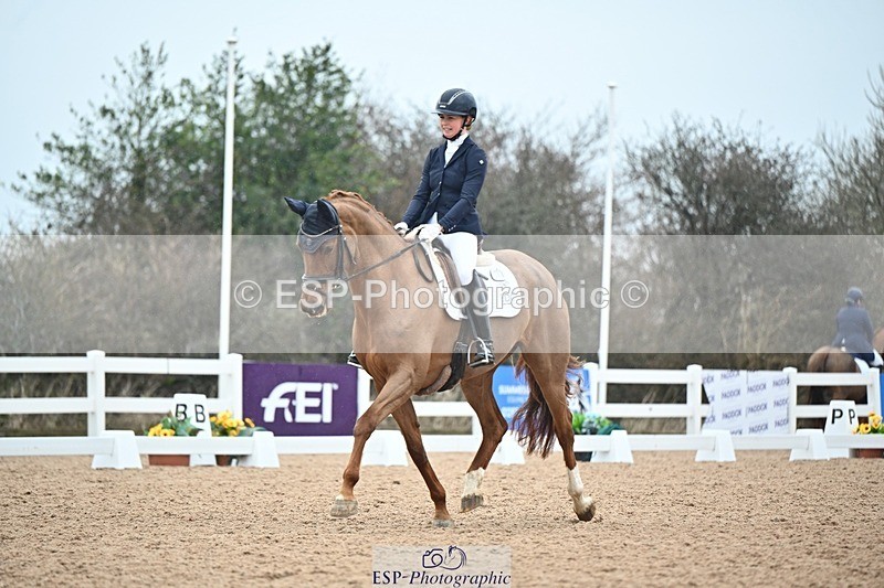 250214-121141-01460 - 148-Robyn.Walker-Voila.St.Giles