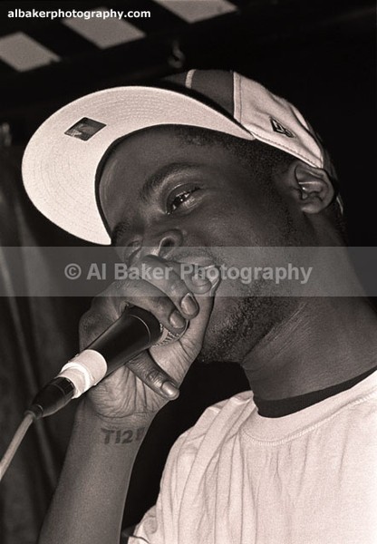 15 mr-tibbs - Friends-&-Family @ the-roadhouse 12.02.05