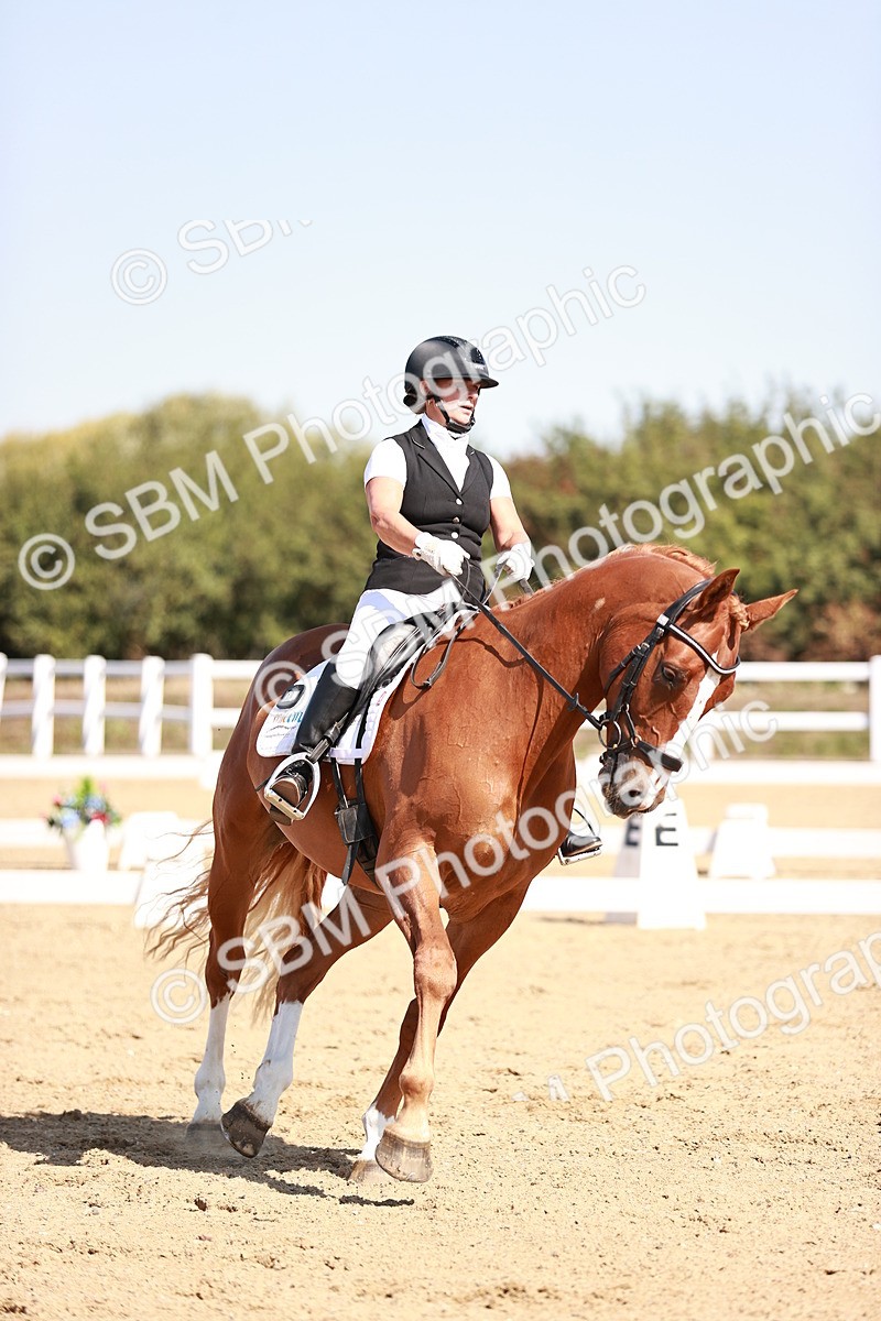 SBM_004552 - Class 12 - Novice 5 - 10.31-11.41