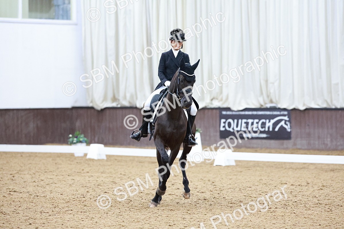 SBM_021212 - Class 14 - FEI Grand Prix - 17.40-18.34