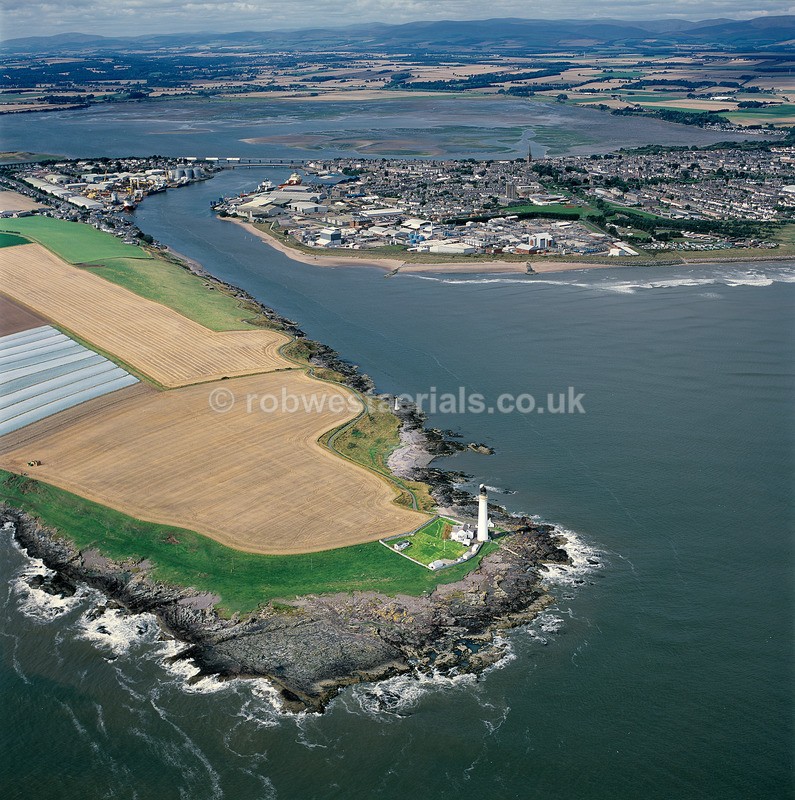 A00738A Scurdie Ness Lighthouse to Montrose in 2018 - Settlements, infrastructure and attractions