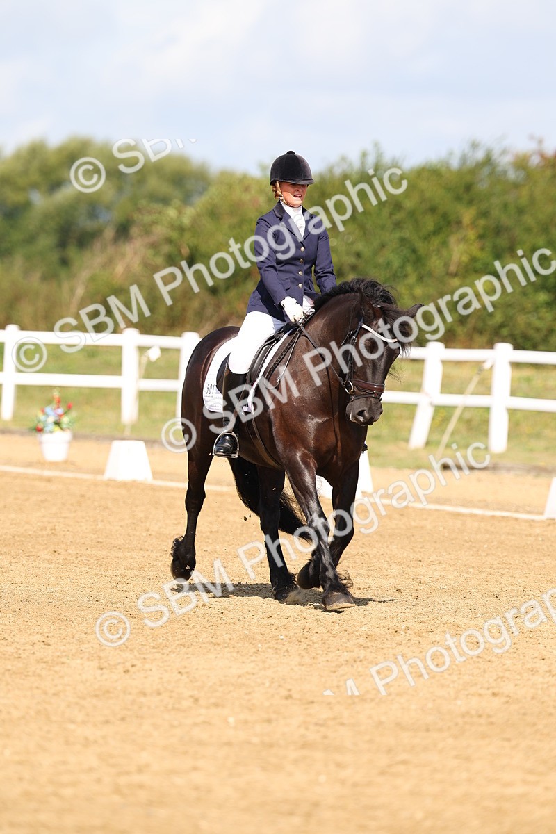 SBM_011631 - Class 1 - Prelim 19 - 10.50-11.46