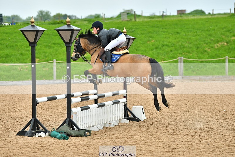 230513A-090326-00005 - Cls 11 Stepping Stones 128+138cm