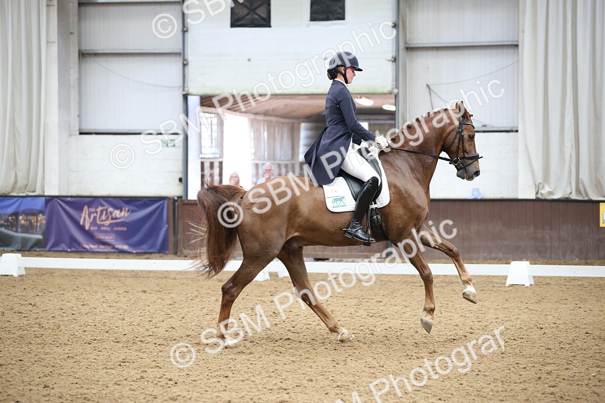 SBM_004374 - Class 9 - FEI Inter 1 Gold - 15.55-16.43