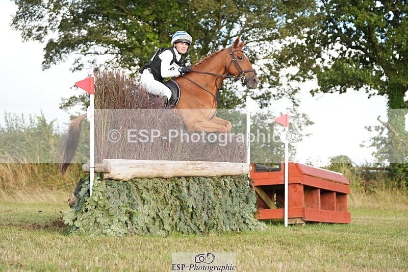 250831-183640-00225 - S-909-Zoe.Trembath