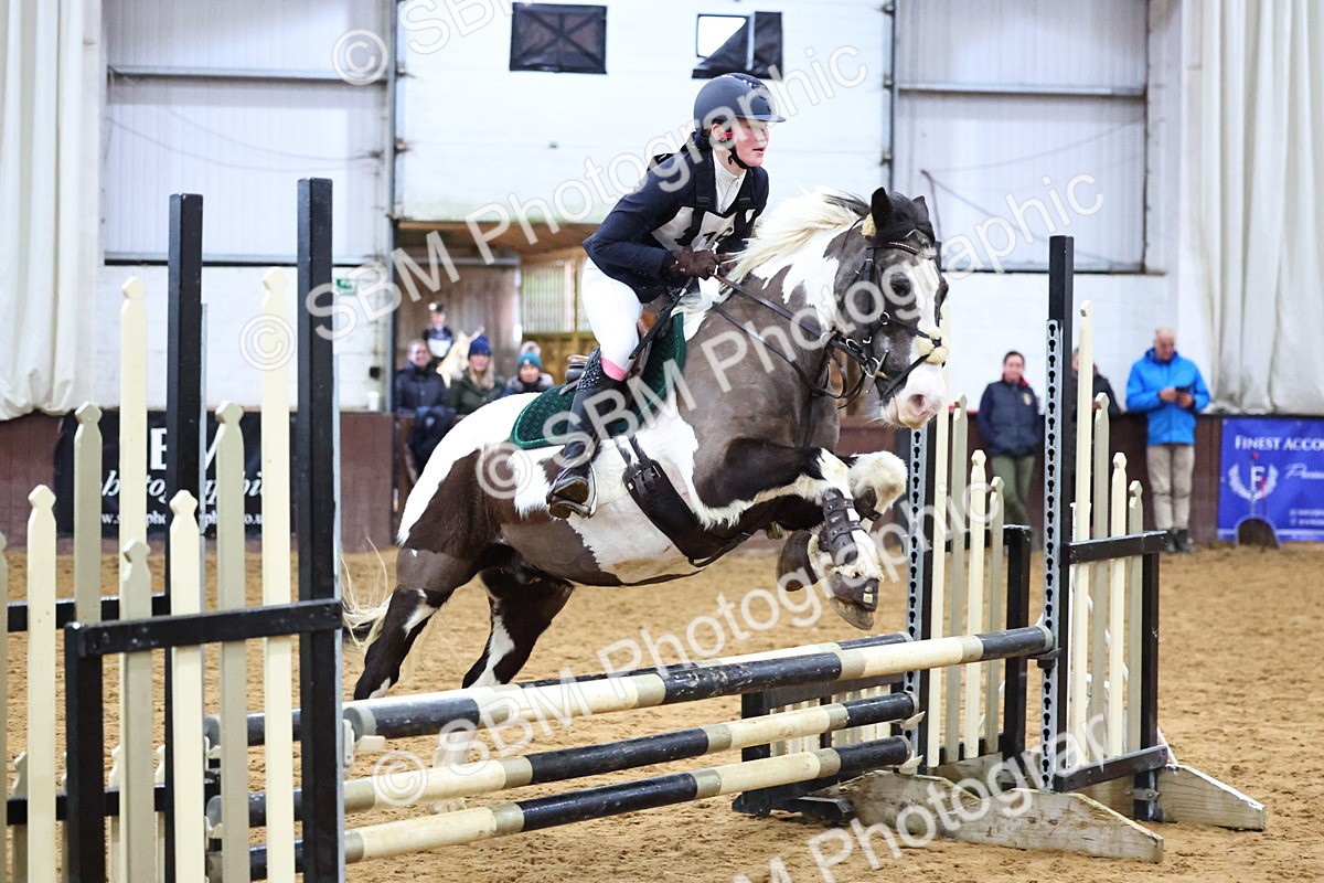 SBM_001679 - Class 4 - Festive Fences - 70cm